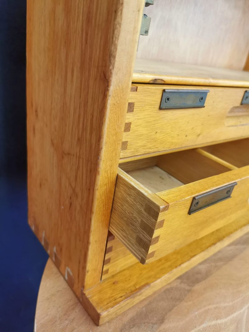 3 drawer cabinet dovetails