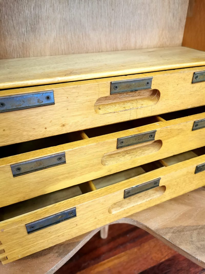 3 drawer cabinet drawers