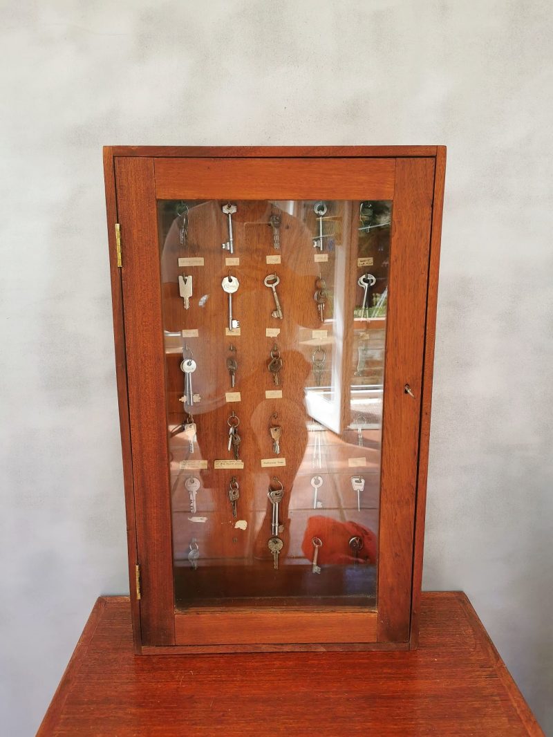 key cabinet front