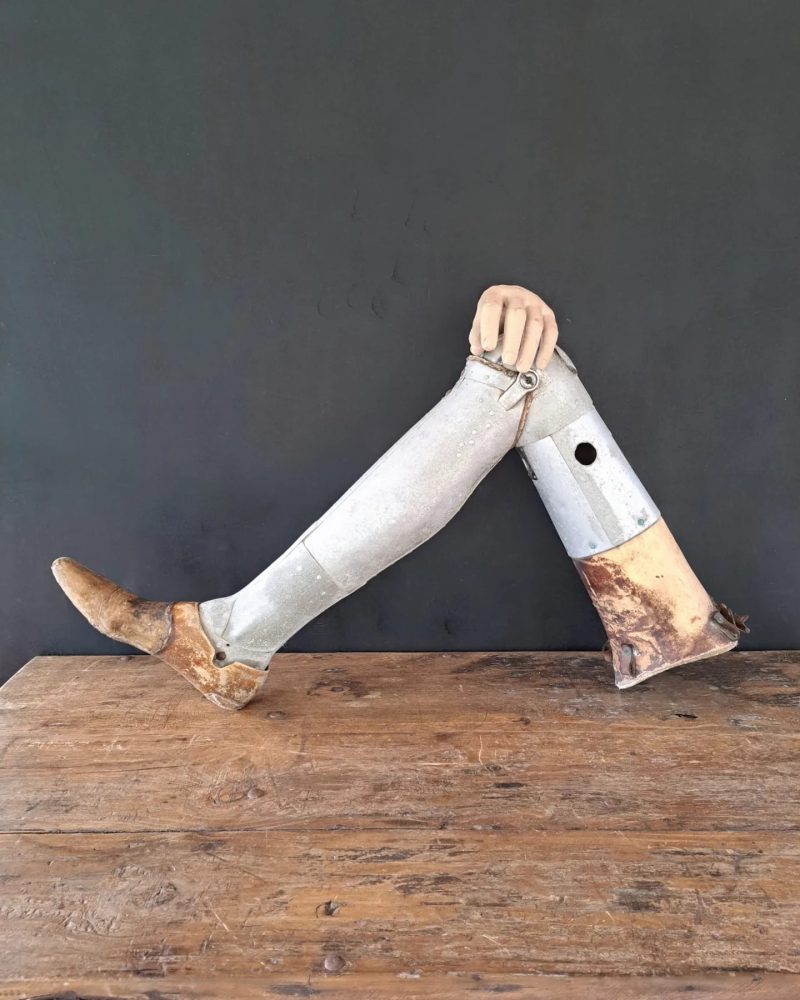 early 20th century prosthetic leg (13)