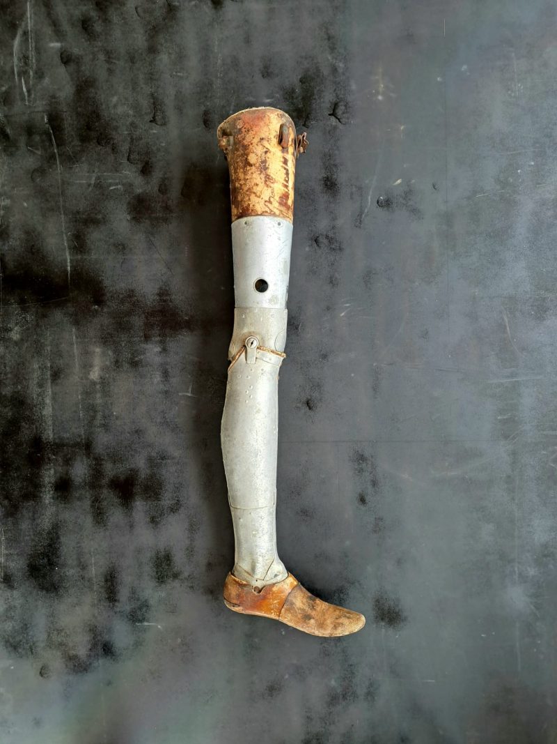 early 20th century prosthetic leg (7)