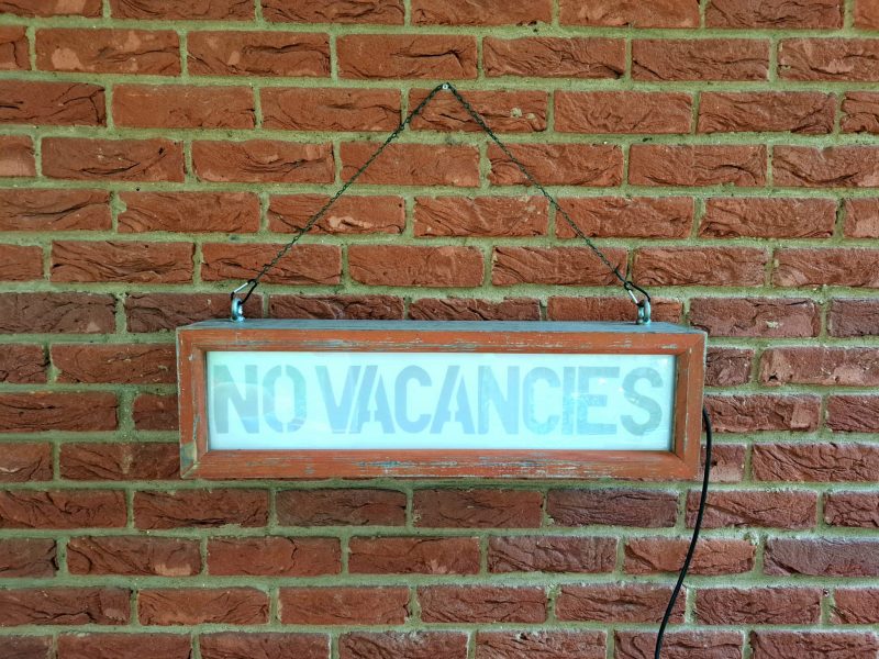 vintage illuminating No Vacancies sign (2)