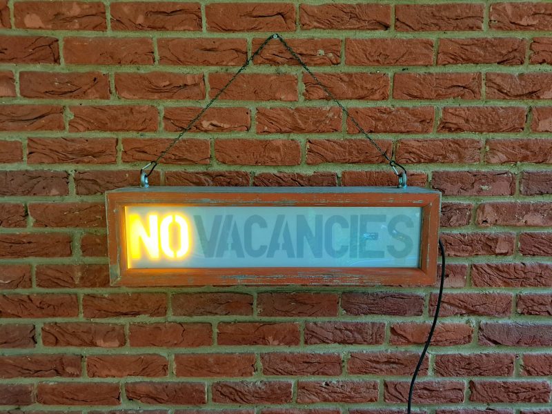 vintage illuminating No Vacancies sign (4)