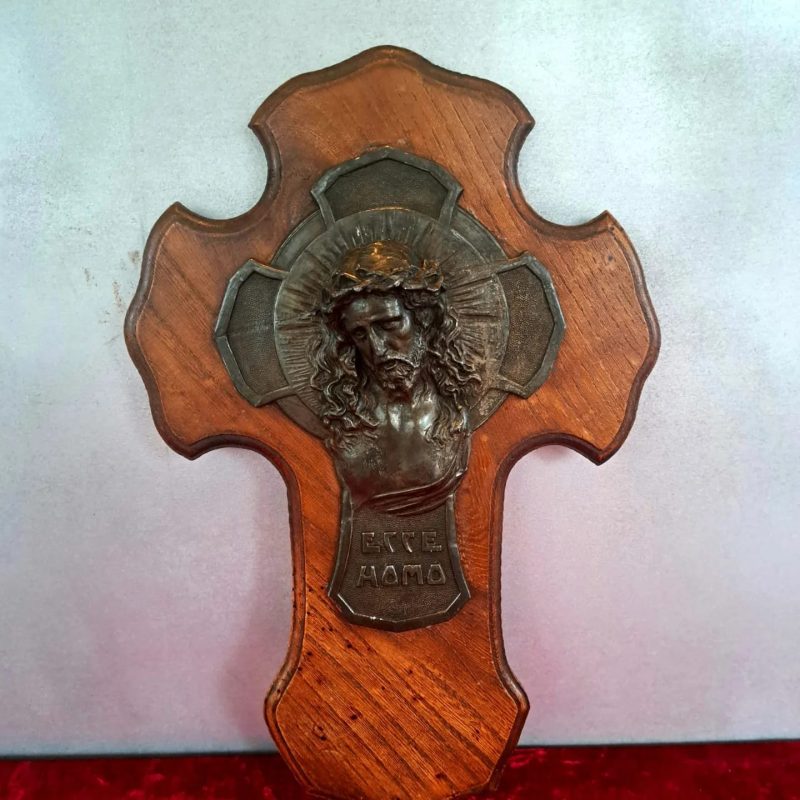 ecce homo antique relief crucifix (4)