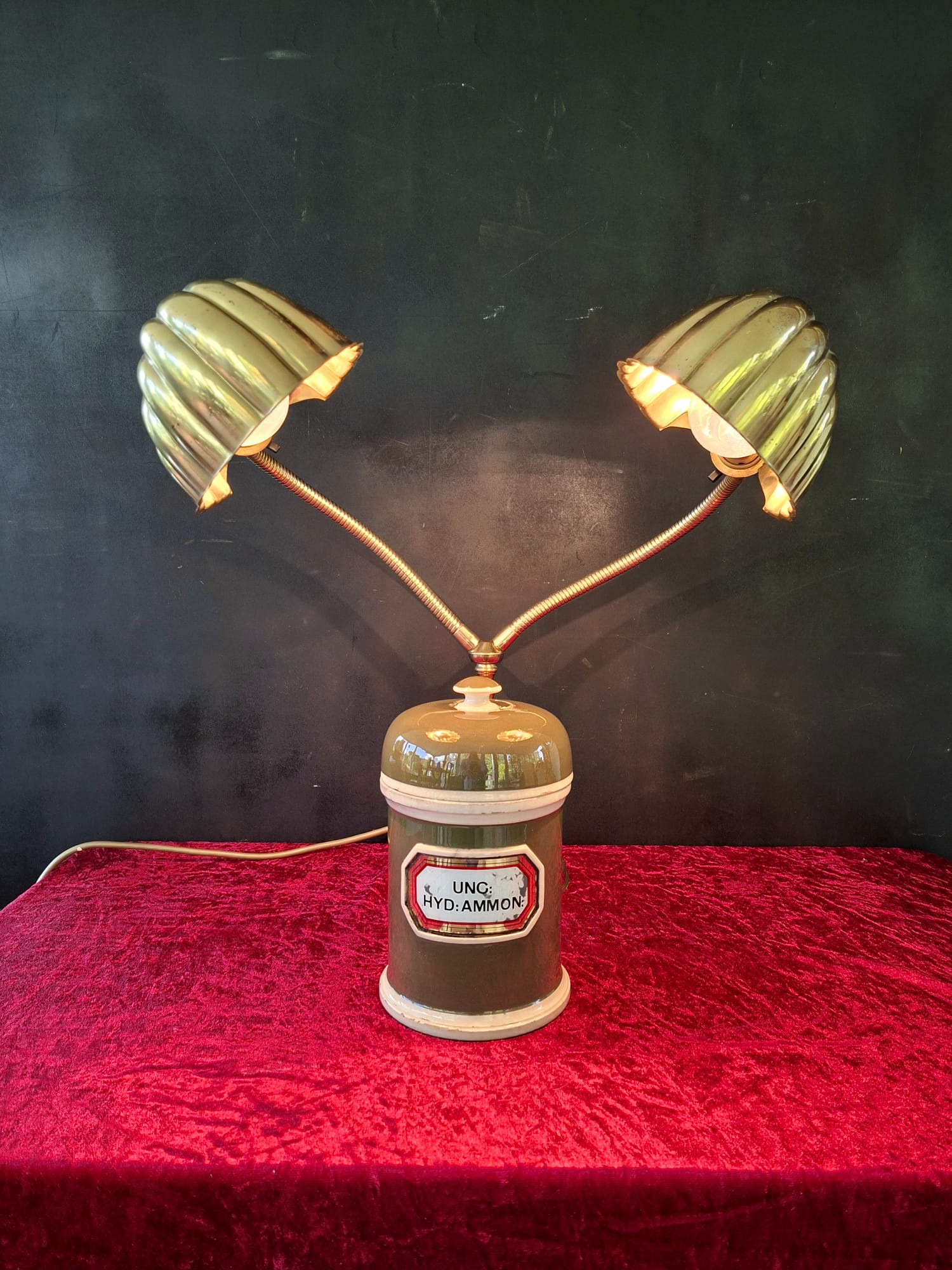 vintage double clam shell desk lamp (14)
