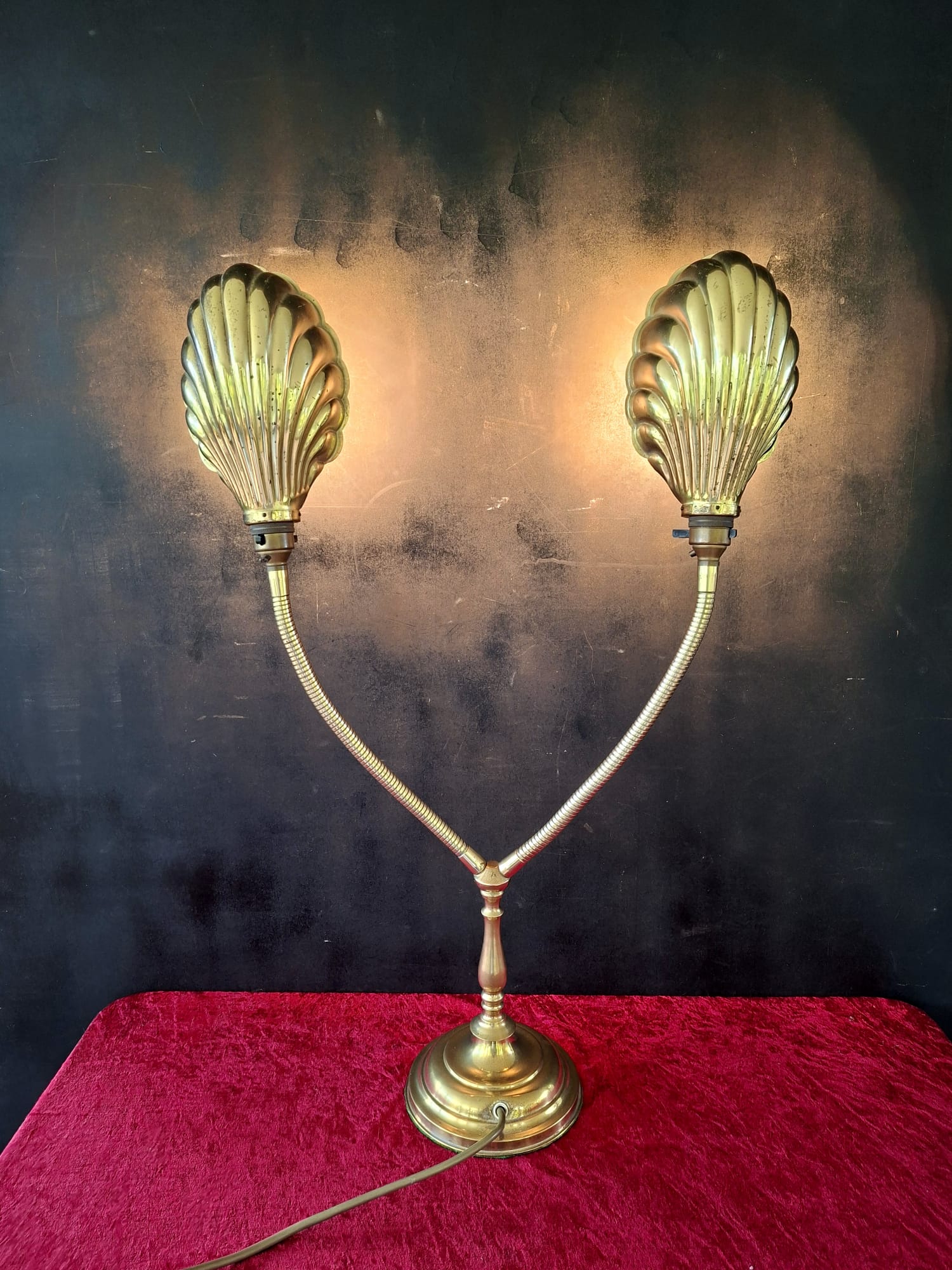 vintage double clam shell desk lamp (18)