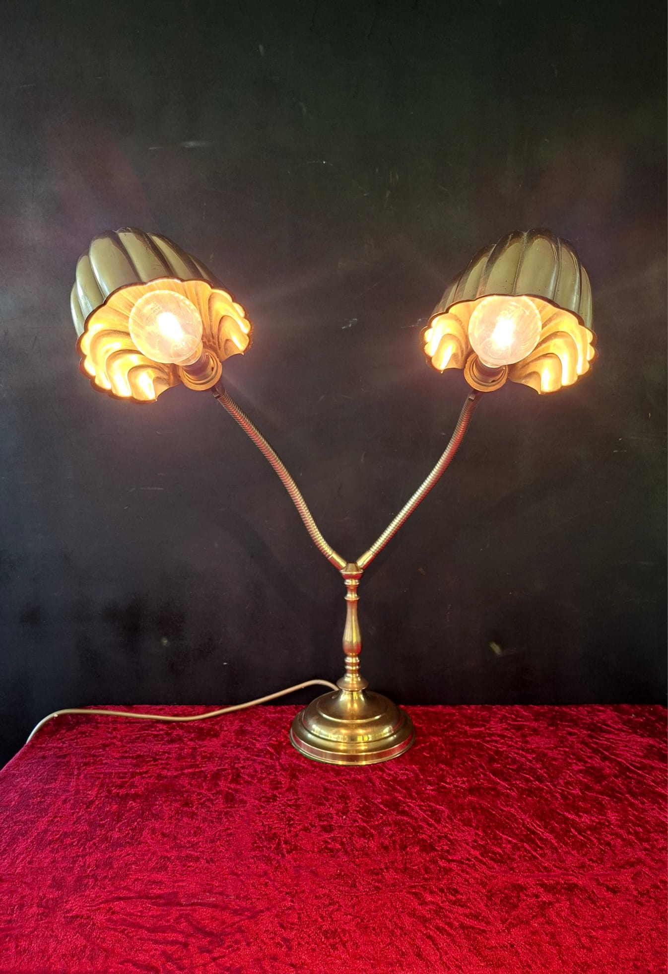 vintage double clam shell desk lamp (9)