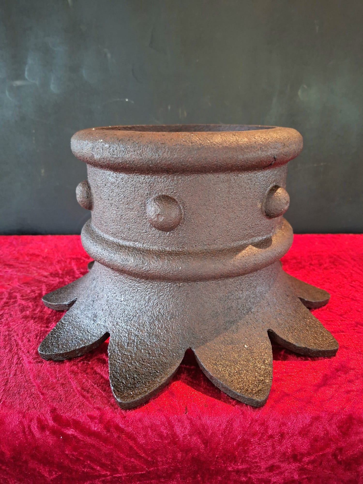 cast iron victorian crown chimney topper (3)