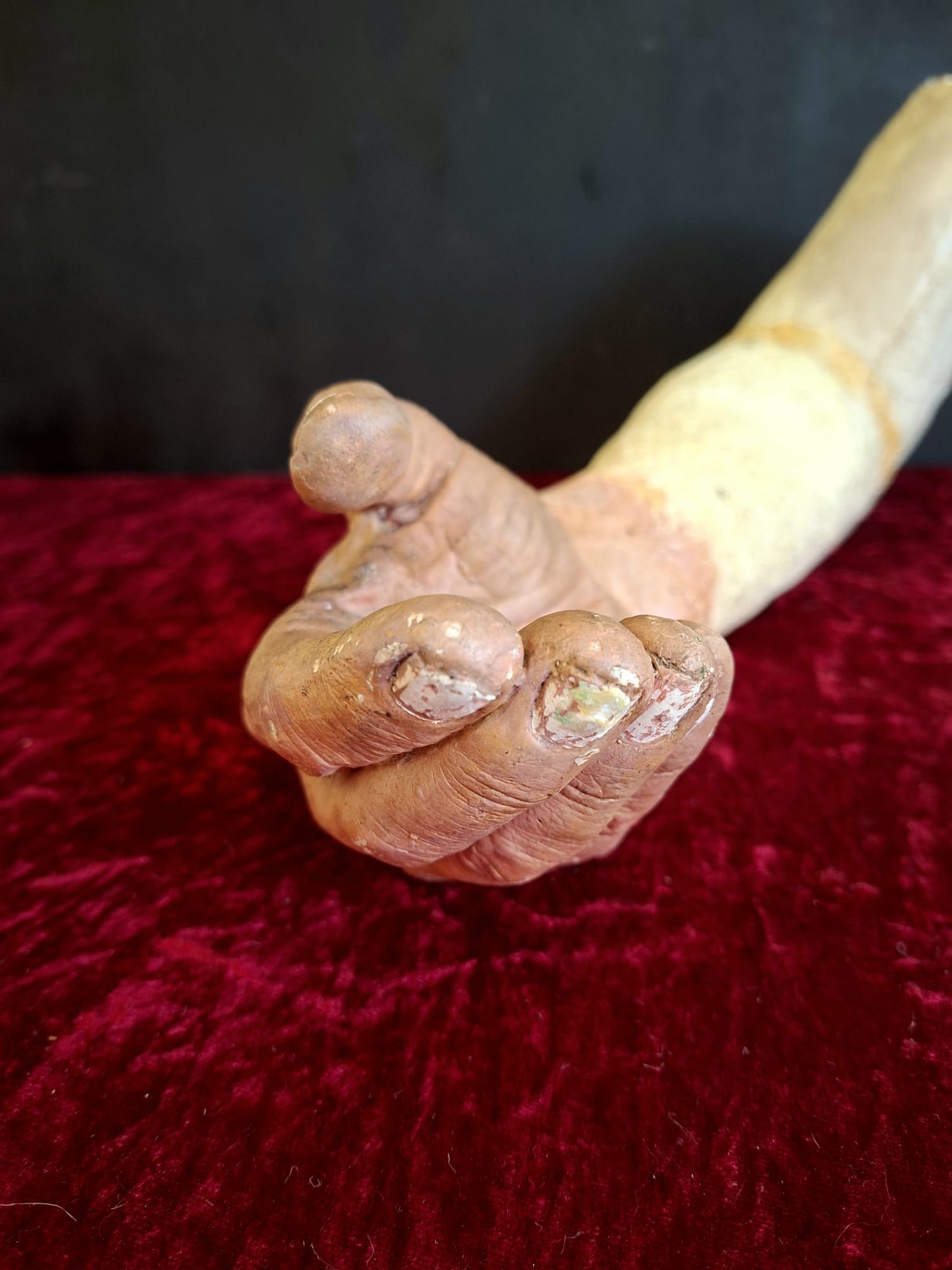 Lifesize realistic human prop arm (4)