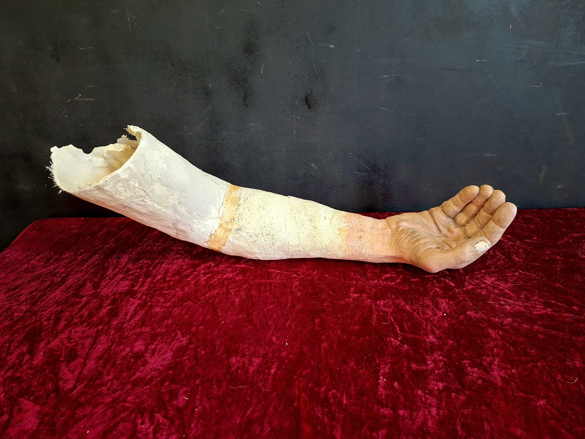 Lifesize realistic human prop arm (5)