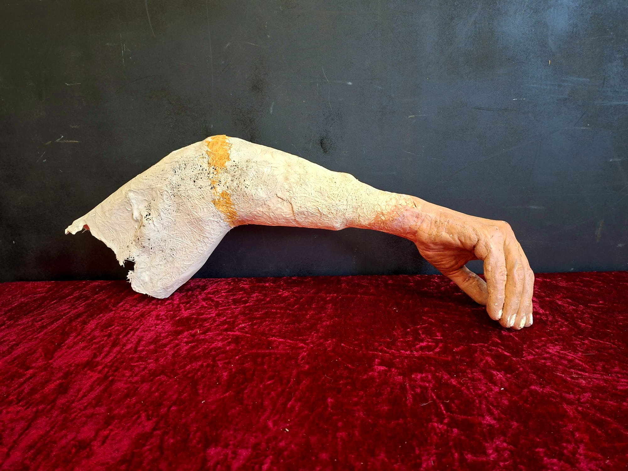 Lifesize realistic human prop arm (7)
